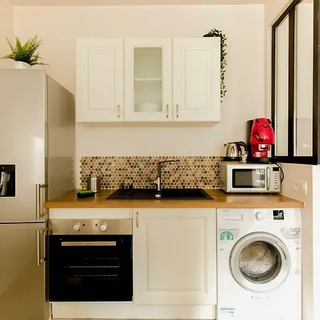 Agencia Pro - Superb - Near Sea And Station *